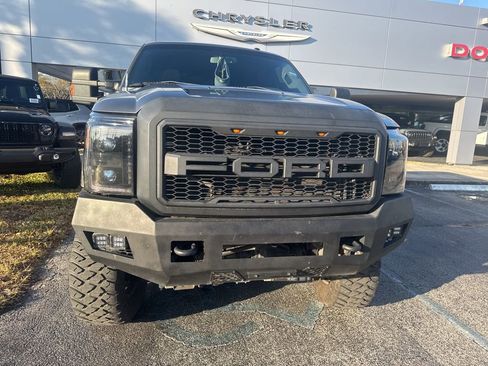 Used 2011 Ford F350 Lariat w/ Lariat Interior Pkg image 4