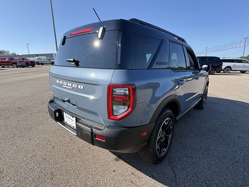Used 2025 Ford Bronco Sport Outer Banks w/ Outer Banks Tech Package+ AWD/4WD image 5