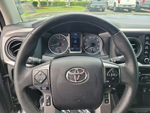 Used 2021 Toyota Tacoma SR5 RWD image 22