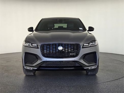 Used 2024 Jaguar F-PACE R-Dynamic S image 8