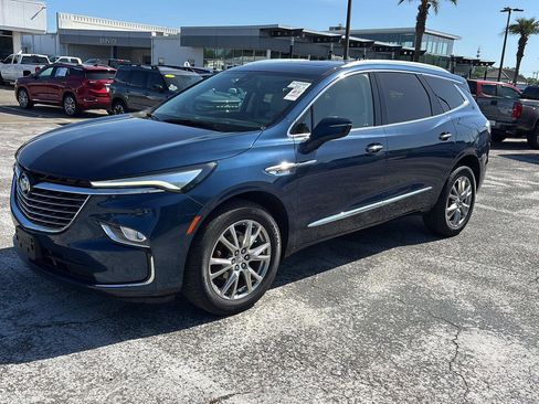 Used 2023 Buick Enclave Essence w/ Experience Buick Package image 3