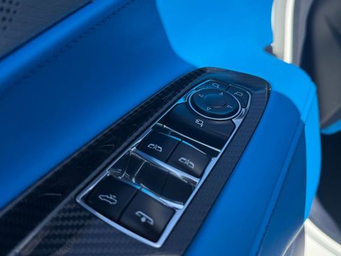 Used 2022 Chevrolet Corvette Stingray Premium Conv w/ Z51 Performance Package image 17