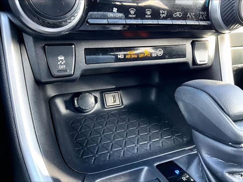 Certified 2024 Toyota RAV4 LE image 27
