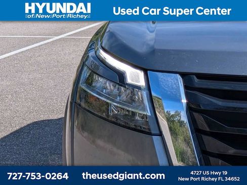 Used 2022 Nissan Pathfinder S FWD image 9