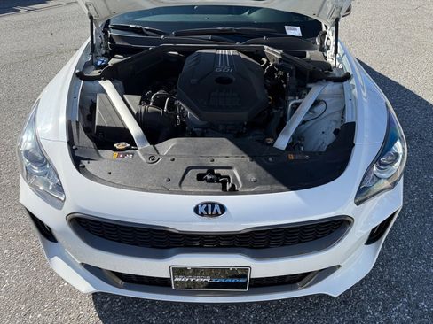 Used 2020 Kia Stinger GT-Line image 17