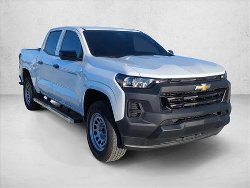 Used 2024 Chevrolet Colorado W/T w/ Safety Package image 2