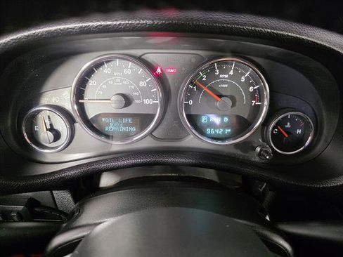 Used 2015 Jeep Wrangler Unlimited Sahara w/ Max Tow Package AWD/4WD image 40