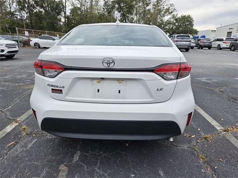 Used 2024 Toyota Corolla LE image 9