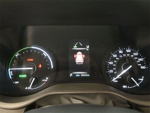 Used 2022 Toyota Sienna XLE image 11