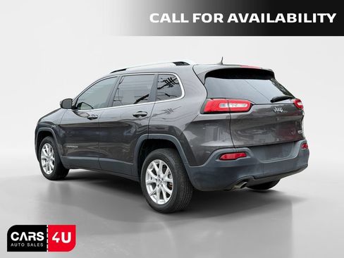 Used 2018 Jeep Cherokee Latitude Plus FWD image 5