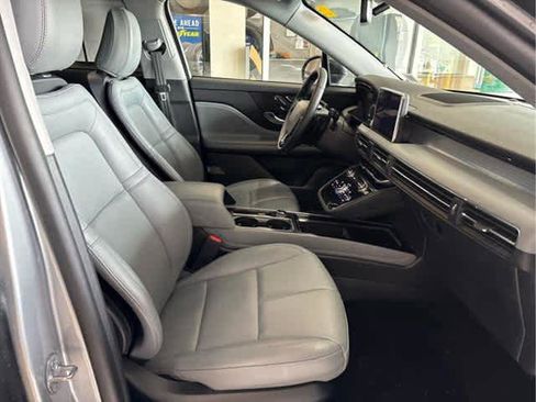 Used 2022 Lincoln Corsair AWD w/ Equipment Group 101A image 35