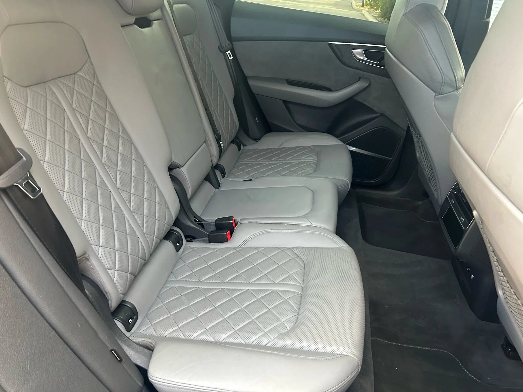 Used 2021 Audi SQ8 Premium Plus AWD/4WD image 18