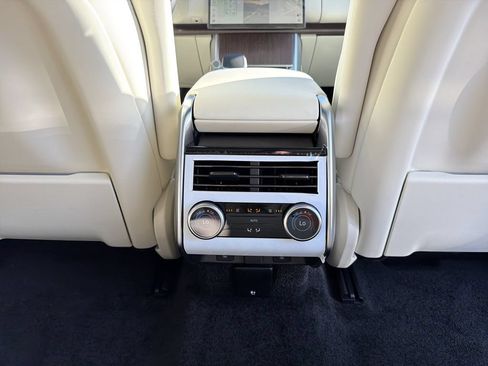 New 2026 Land Rover Range Rover SE AWD/4WD image 19