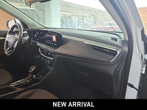 Used 2025 Buick Encore GX Preferred image 5