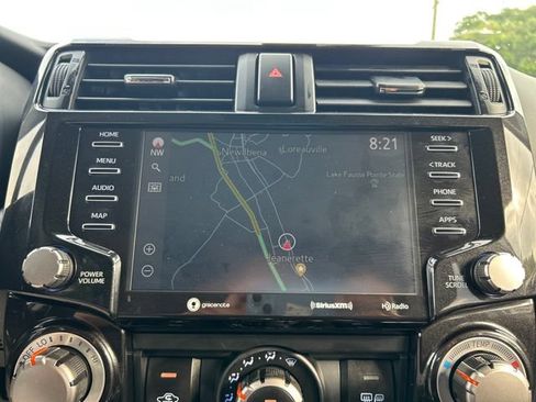 Used 2024 Toyota 4Runner TRD Off-Road Premium AWD/4WD image 19