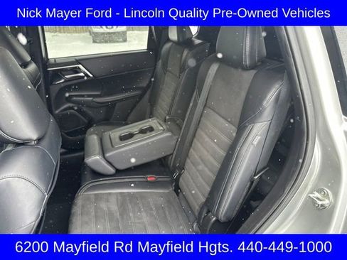 Used 2024 Mitsubishi Outlander SE image 25