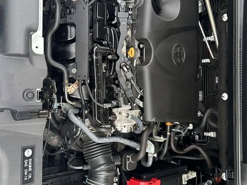 Used 2025 Toyota Corolla SE image 47