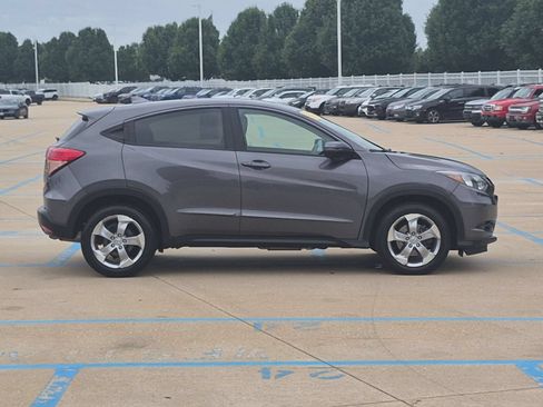 Used 2016 Honda HR-V EX image 5