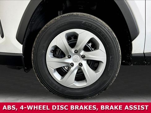 Used 2023 Toyota RAV4 LE AWD/4WD image 29