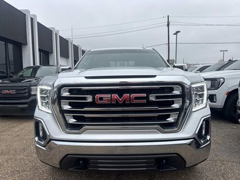 Used 2021 GMC Sierra 1500 SLT image 2