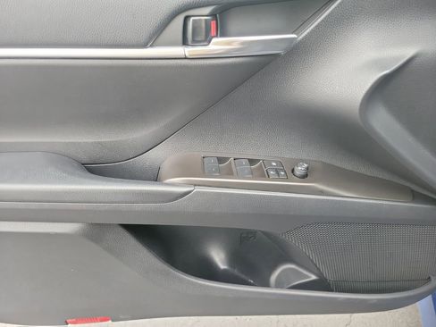 Used 2023 Toyota Camry LE image 14