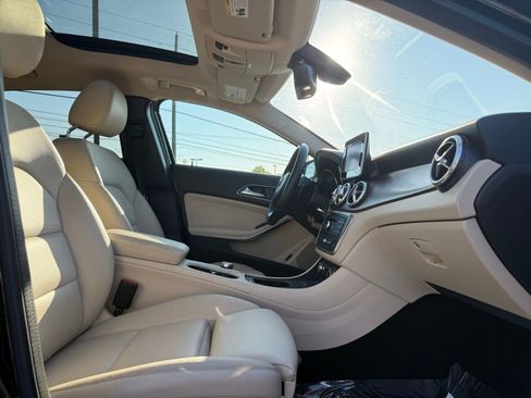 Used 2016 Mercedes-Benz GLA 250 image 32