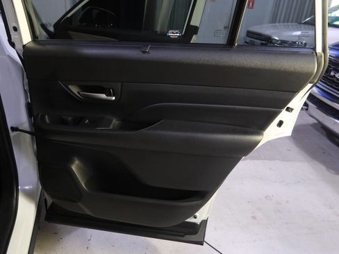 Used 2024 Toyota Grand Highlander FWD image 32