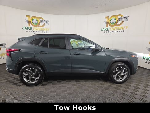 Certified 2025 Chevrolet Trax LT FWD image 10