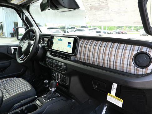 New 2026 Jeep Wrangler Unlimited Sport AWD/4WD image 31