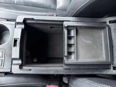 Used 2017 Subaru Outback 3.6R Limited image 28