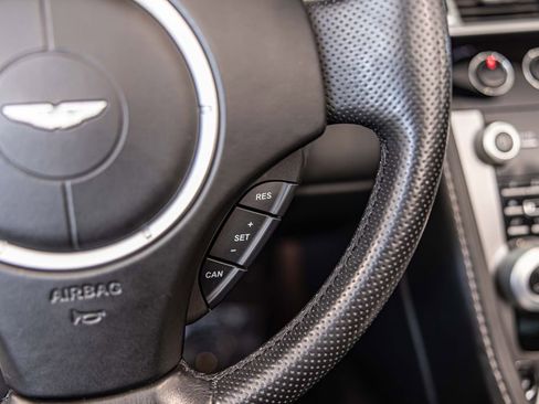 Used 2010 Aston Martin V8 Vantage Roadster RWD image 26