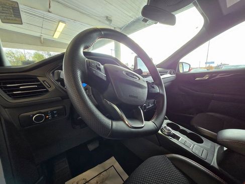 Used 2025 Ford Escape ST-Line image 10