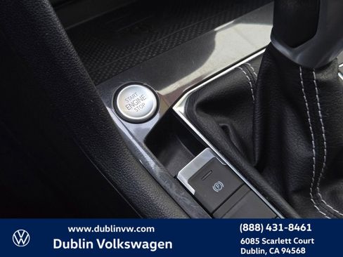 Certified 2022 Volkswagen Tiguan SE w/ Panoramic Sunroof Package image 19