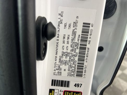 Used 2021 Toyota Tacoma TRD Off-Road w/ Technology Package image 29