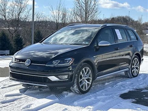 Used 2019 Volkswagen Golf Alltrack SE image 1
