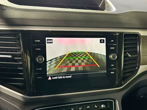 Used 2023 Volkswagen Atlas SE image 16