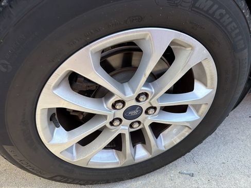 Used 2022 Ford Escape SE w/ Convenience Package FWD image 10