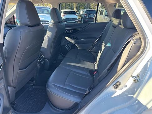 Used 2022 Subaru Outback Limited image 7