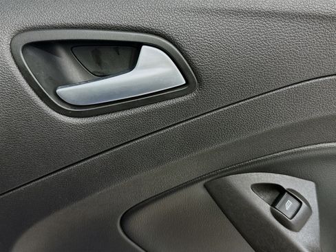 Used 2018 Ford Escape SE image 29