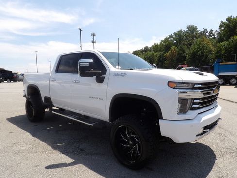 Used 2023 Chevrolet Silverado 2500 High Country w/ Z71 Off-Road Package AWD/4WD image 10