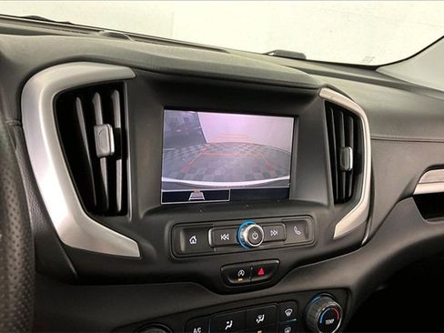 Used 2023 GMC Terrain SLE image 14