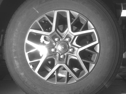 Used 2025 Jeep Wrangler Sahara image 13