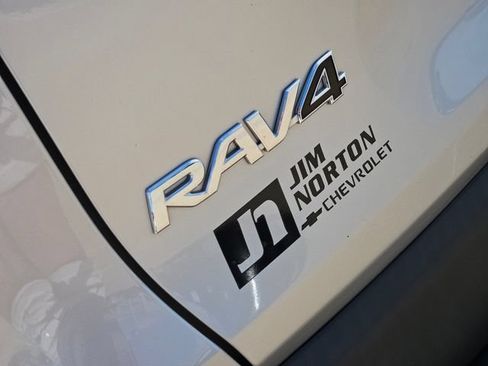Used 2024 Toyota RAV4 XLE FWD image 14
