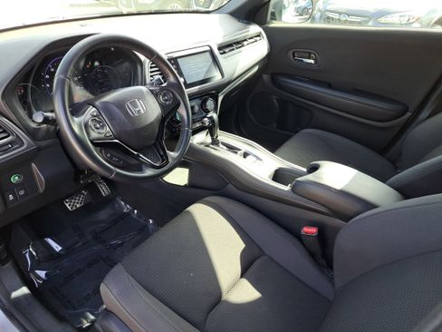 Used 2019 Honda HR-V Sport image 10