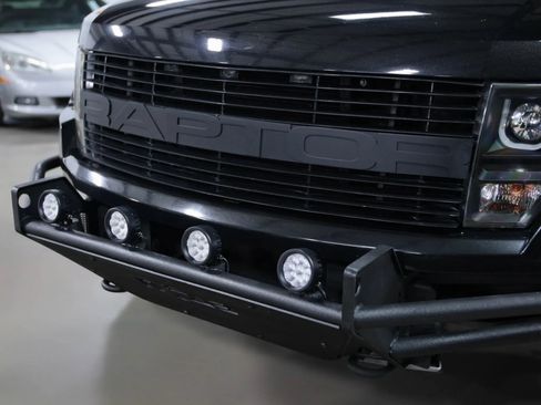 Used 2010 Ford F150 Raptor image 24