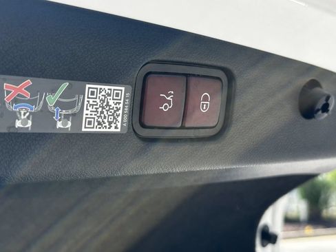 Certified 2025 Mercedes-Benz E 350 Sedan w/ Winter Package image 21