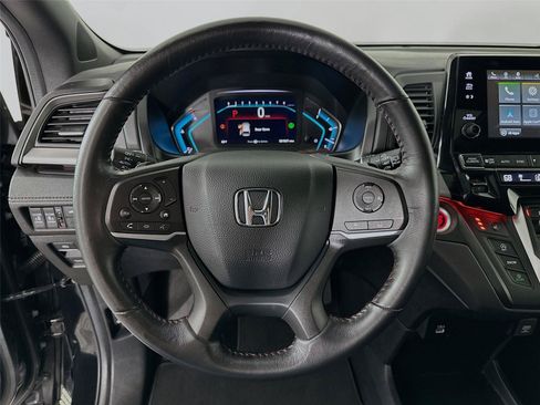 Used 2024 Honda Odyssey Sport image 19