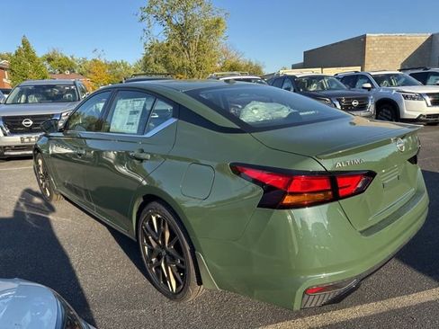 New 2025 Nissan Altima 2.5 SR image 6