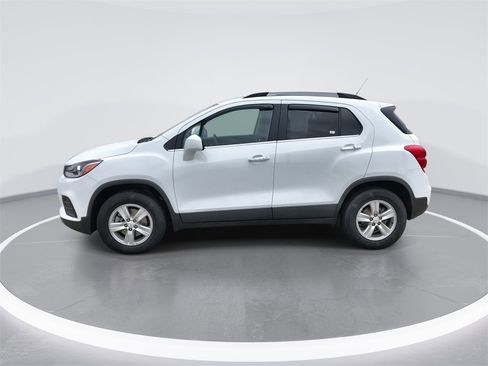 Used 2019 Chevrolet Trax LT w/ LT Convenience Package image 5