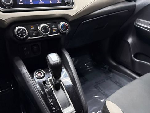 Used 2021 Nissan Versa SV FWD image 25